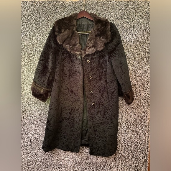 Vintage Women's Faux Black Persian Lamb Swing
Coat with Faux Mink Collar & Cuffs - Picture 2 of 16